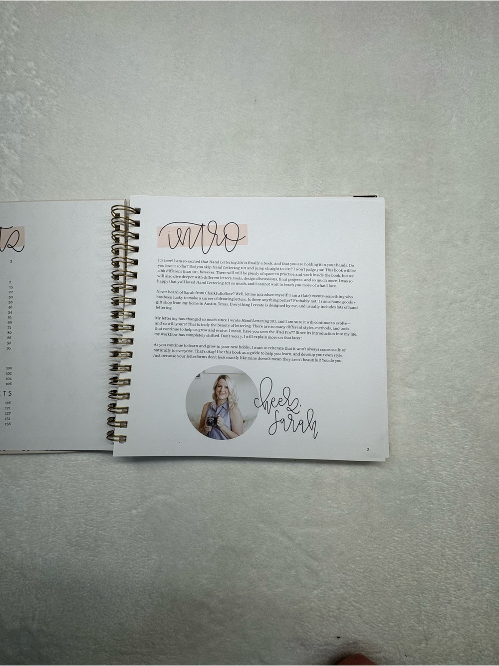 Hand Lettering 201 Intermediate Lettering + Design Basics - White & Gold - Picture 3 of 11